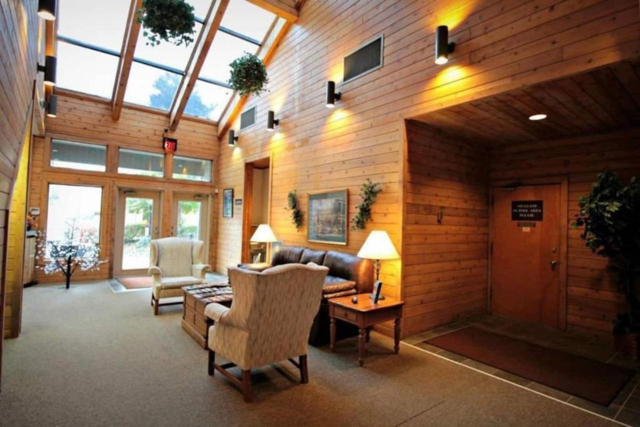 Sky High Views!!-Peak Mountaintop-Outdoor Pool-Close To Downtown-Private Balcony-Wifi-Cable Гатлинбург Экстерьер фото